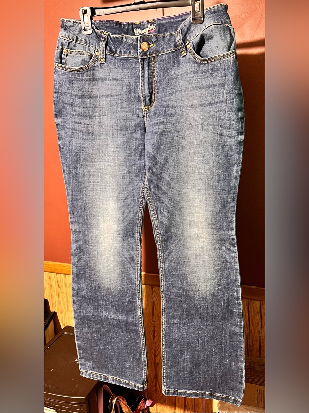 Wrangler Women's Medium Wash Bootcut Jeans